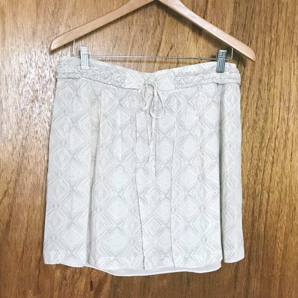 Club Monaco Ripley Skirt Off-White/Creme Sz 12 NWT - Picture 2 of 3